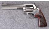 Smith & Wesson ~ Model 629 Classic ~ .44 Magnum - 2 of 2