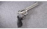 Smith & Wesson ~ Model 629 Classic ~ .44 Magnum - 1 of 2