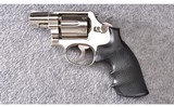 Smith & Wesson ~ Model 10-5 ~ .38 S&W Special - 2 of 4