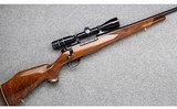 Weatherby ~ MK V Deluxe ~ .300 Wby, - 1 of 12
