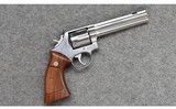 Smith & Wesson ~ Model 686-4 ~ .357 Magnum - 1 of 3
