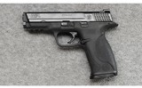 Smith & Wesson ~ Model M&P 40 ~ .40 S&W - 2 of 3