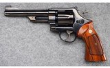 Smith & Wesson ~ Model 27-2 ~ .357 Magnum - 3 of 4