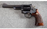 Smith and Wesson ~ Model 19-5 ~ .357 Magnum - 2 of 4