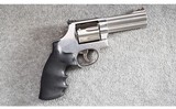 Smith and Wesson ~ Model 686-5 ~ .357 Magnum - 1 of 4