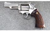 Smith & Wesson ~ Model 66 Combat Magnum ~ .357 Magnum - 2 of 4