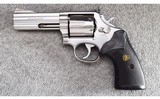 Smith & Wesson ~ Model 686-3 ~ .357 Magnum - 2 of 3
