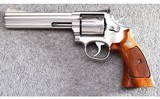 Smith & Wesson ~ Model 686-3 ~ .357 Magnum - 2 of 3