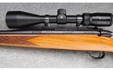 Weatherby (USA) ~ Mark V ~ .300 Wby. Mag. - 6 of 12
