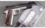 Kimber ~ Custom II Two Tone ~ .45 ACP - 4 of 4
