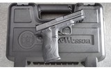 Smith & Wesson ~ Model M&P 40 ~ .40 S&W - 1 of 5