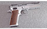 Tanfoglio ~ Defiant Stock Master ~ 10 MM - 2 of 5