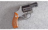 Smith & Wesson ~ Model 36 Chiefs Special ~ .38 S&W SPL - 2 of 4