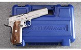 Smith & Wesson ~ Model 1911 Commemorative "100th Anniversary 1911-2011" ~ .45 Auto - 1 of 4