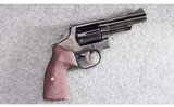Smith & Wesson ~ Model 19-3 ~ .357 Magnum