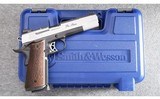 Smith & Wesson ~ Model 1911 Pro Series ~ .45 Auto - 1 of 4
