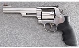 Smith & Wesson ~ Model 629-6 ~ .44 Magnum - 2 of 3