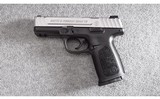 Smith & Wesson ~ SD40 VE ~ .40 S&W - 2 of 5
