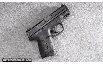 Smith & Wesson ~ M&P9C ~ 9mm Luger
