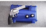 Smith & Wesson ~ 686-6 ~ .357 Magnum - 5 of 5