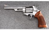 Smith & Wesson ~ 629 ~ .44 Magnum, - 2 of 6