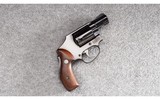 Smith & Wesson ~ Model 40 ~ .38 S&W Special