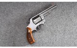 Smith & Wesson
651 1
.22 WMR