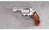 Smith & Wesson ~ 60-4 ~ .38 S&W Special - 2 of 4