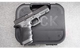 Glock ~ Model 17 Gen 5 ~ 9x19 - 1 of 4
