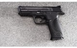 Smith & Wesson ~ M&P40 ~ .40 S&W - 2 of 4