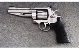 Smith & Wesson ~ 627-5 Performance Center ~ .357 Magnum - 2 of 6