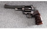 Smith & Wesson ~ 29-2 ~ .44 Magnum - 2 of 8