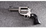 Ruger ~ New Model Super Black Hawk ~ .44 Remington Magnum - 2 of 5