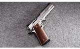 Smith & Wesson ~ SW1911 Pro Series ~ 9mm Luger - 1 of 4