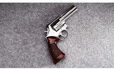 Smith & Wesson ~ 686 ~ .357 Magnum - 1 of 4