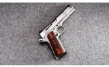 Smith & Wesson ~ SW1911 ~ .45 Auto