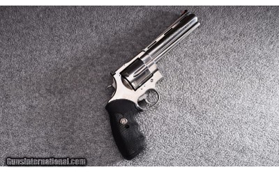 Colt ~ Anaconda ~ .44 Magnum