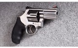 Smith & Wesson ~ 686-6 ~ .357 Magnum - 5 of 5