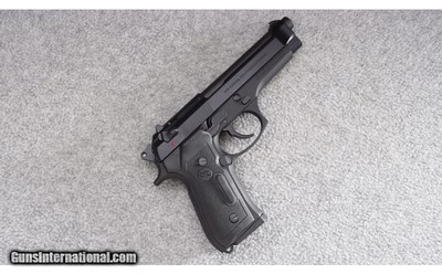 Beretta (USA) ~ 92FS ~ 9mm Luger
