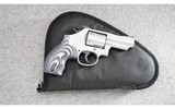 Smith & Wesson ~ 686-8 ~ .357 Magnum - 4 of 4