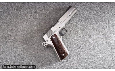 Colt ~ Government Model ~ Series 80 ~ .45 Auto