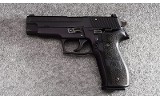Sig Sauer ~ P226 ~ 9mm Luger - 2 of 4