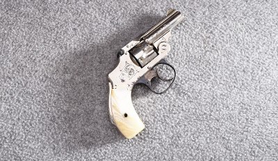 Smith & Wesson ~ .32 Safety Hammerless Second Model ~ .32 S&W