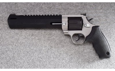 Taurus ~ Raging Hunter ~ .44 Magnum