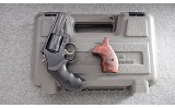 Smith & Wesson ~ 19-9 Performance Center ~ .357 Magnum - 4 of 5 Smith & Wesson ~ 19-9 Performance Center ~ .357 Magnum - 4 of 5