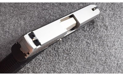 Kahr Arms ~ CW40 ~ .40 S&W - Image 3 of 4