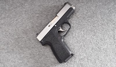 Kahr Arms ~ CW40 ~ .40 S&W