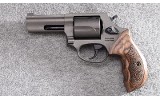 Taurus ~ 605 ~ .357 Magnum - 2 of 4
