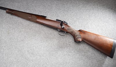 Winchester ~ Model 70 Left Hand ~ .300 WSM