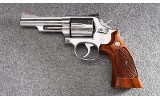 Smith & Wesson ~ 66-2 ~ .357 Magnum - 2 of 5